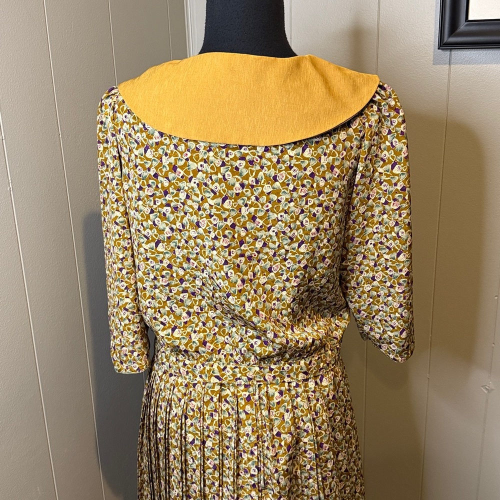 B14 Women’s Chic Abstract Print Blouse and Midi Skirt - Picture 9 of 9
